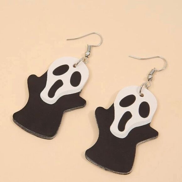 Scream Movie Earrings  - Picture 4 of 4